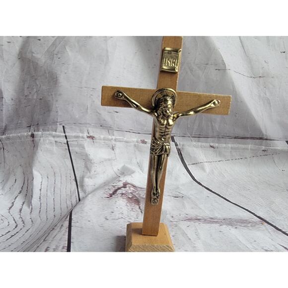 Sacred Heart Southern Missions 4.25in wood self standing altar cross crucifix - Picture 2 of 7